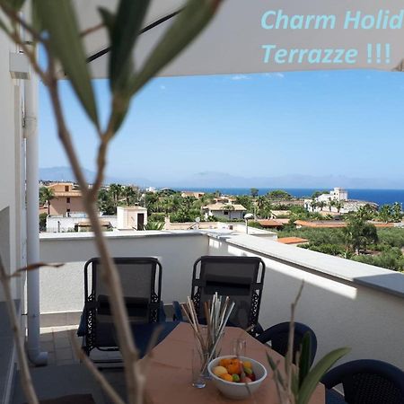 Charm Holiday Терразини Экстерьер фото